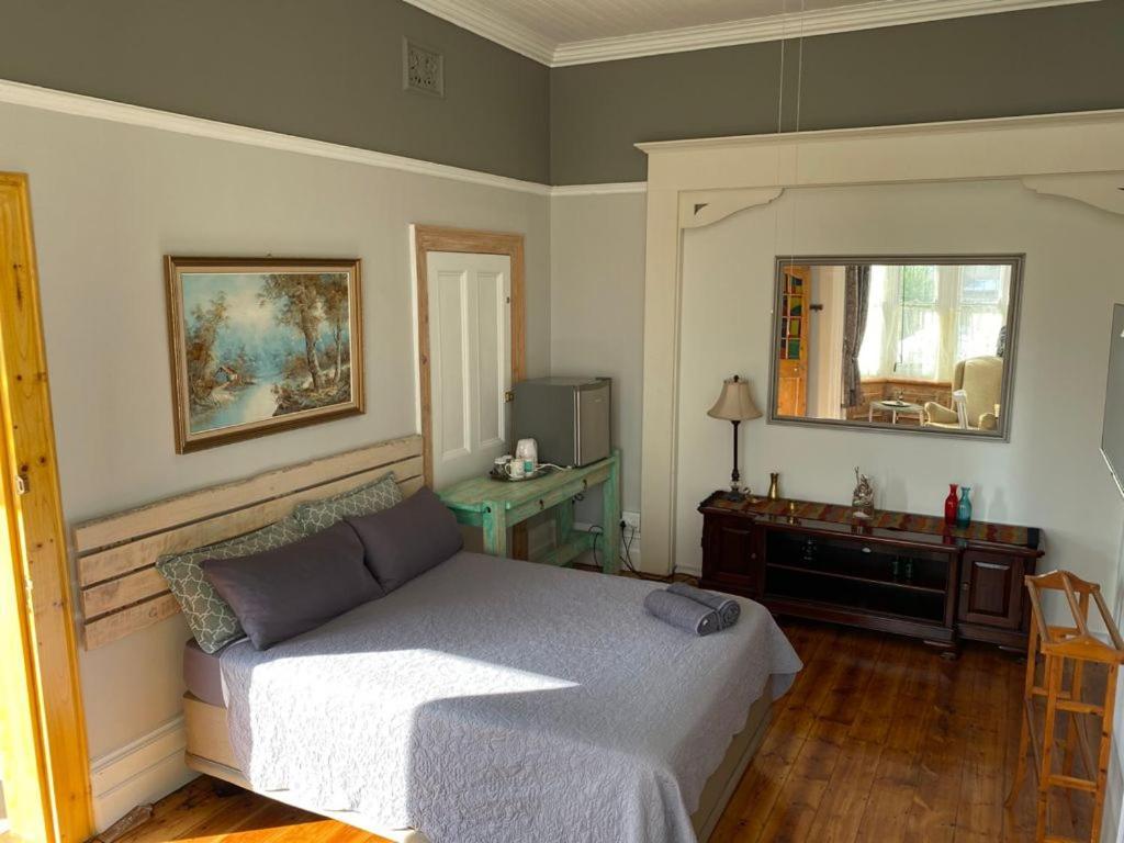 Heath Villa - Private Room Порт-Элизабет Экстерьер фото